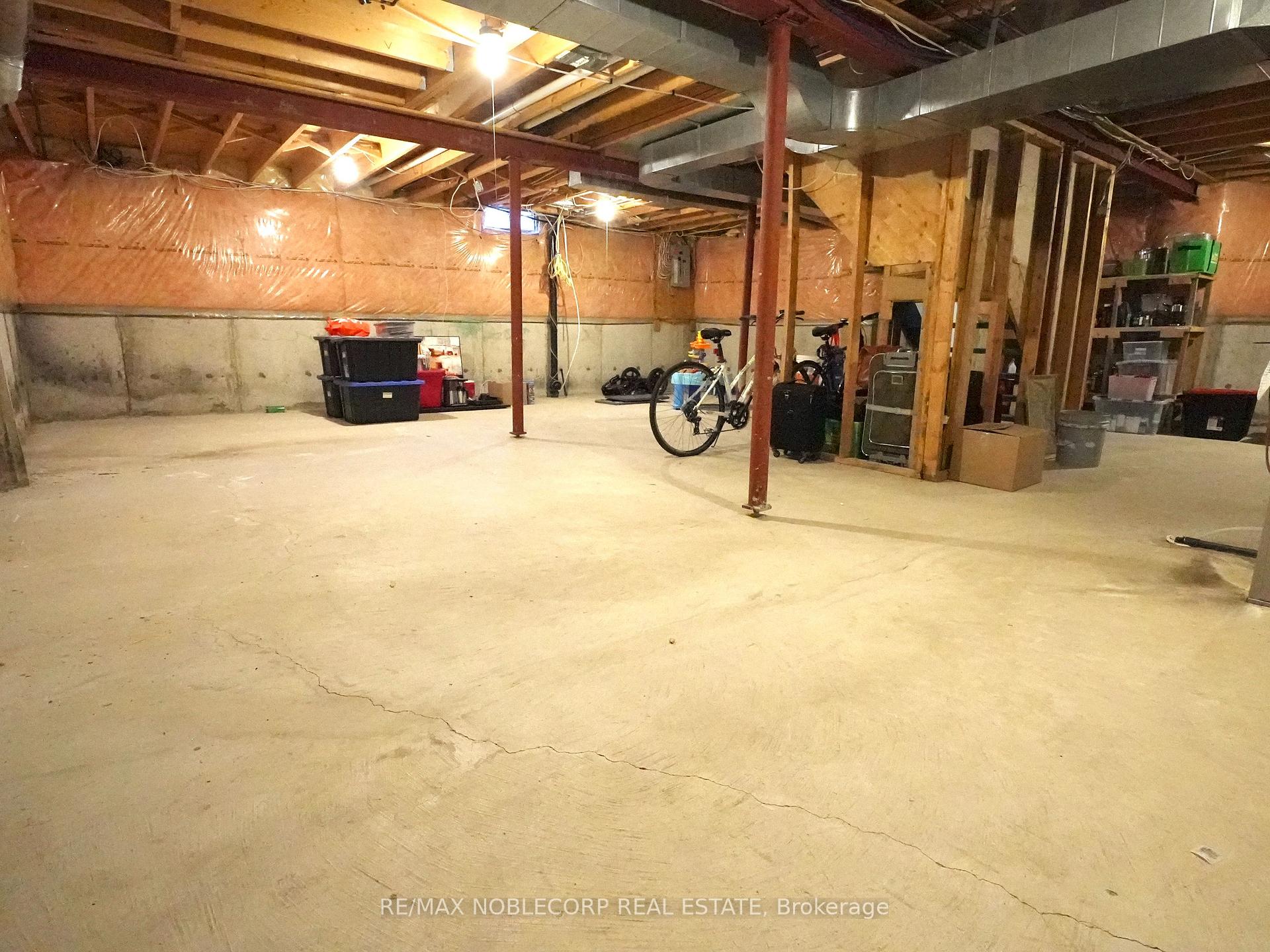 Photo 33 of 62 O'Shaughnessy Crescent, Barrie, Holly — HOMEH