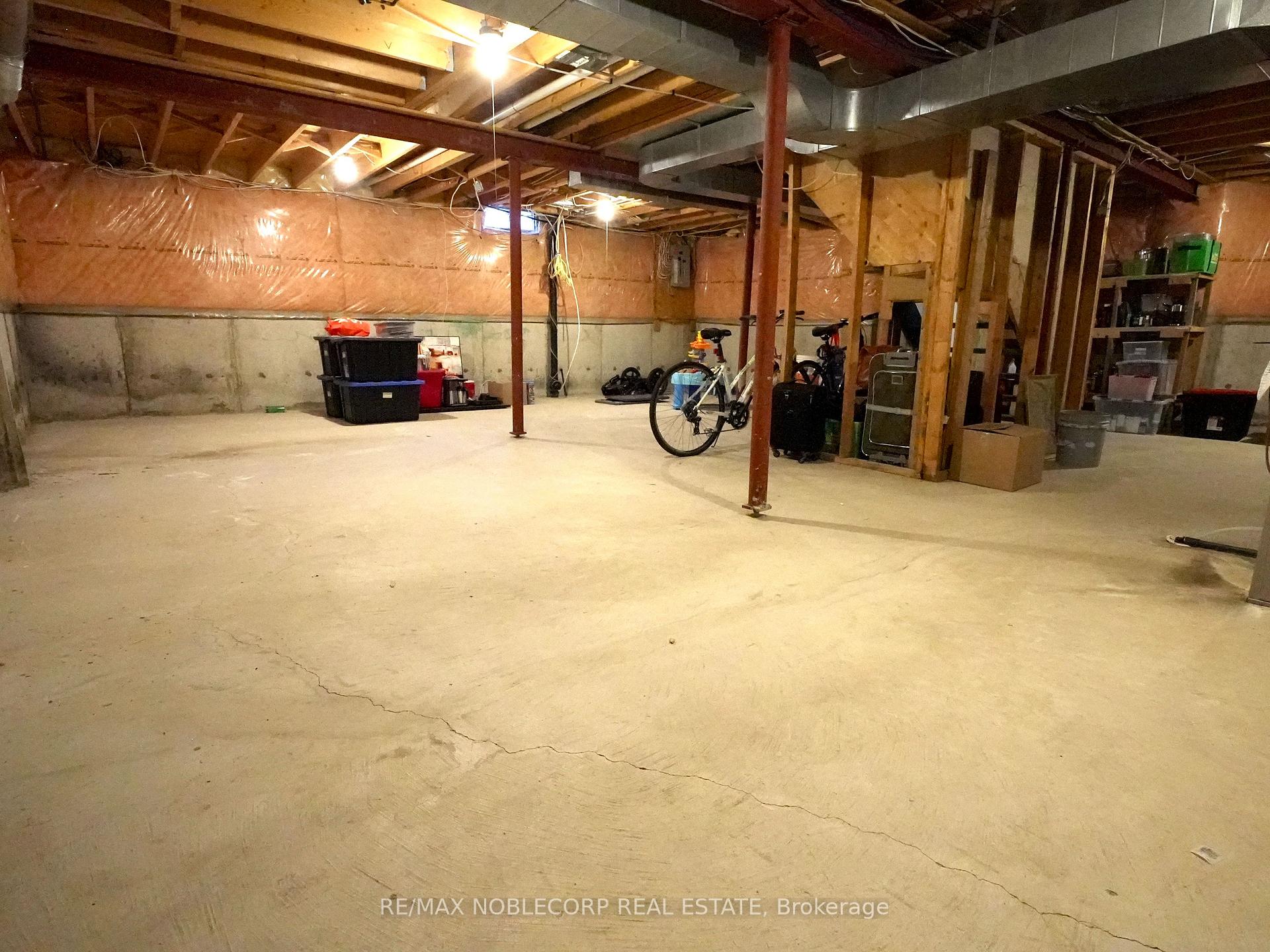 Photo 34 of 62 O'Shaughnessy Crescent, Barrie, Holly — HOMEH