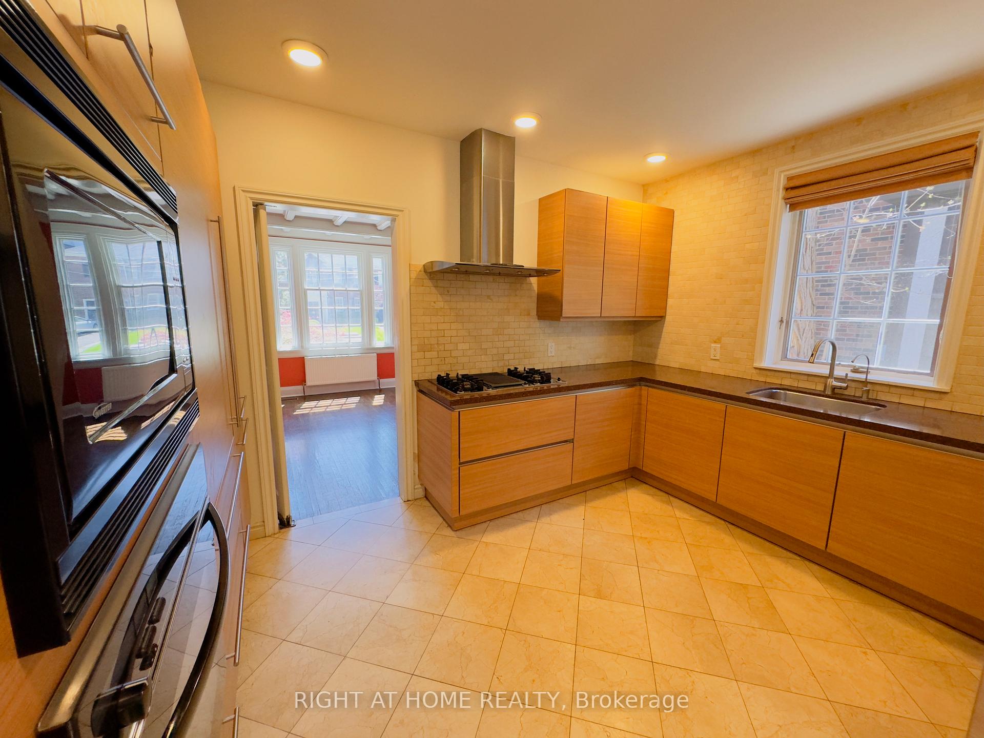 Photo 5 of 72 Glengowan Road, Toronto, Lawrence Park South — HOMEH