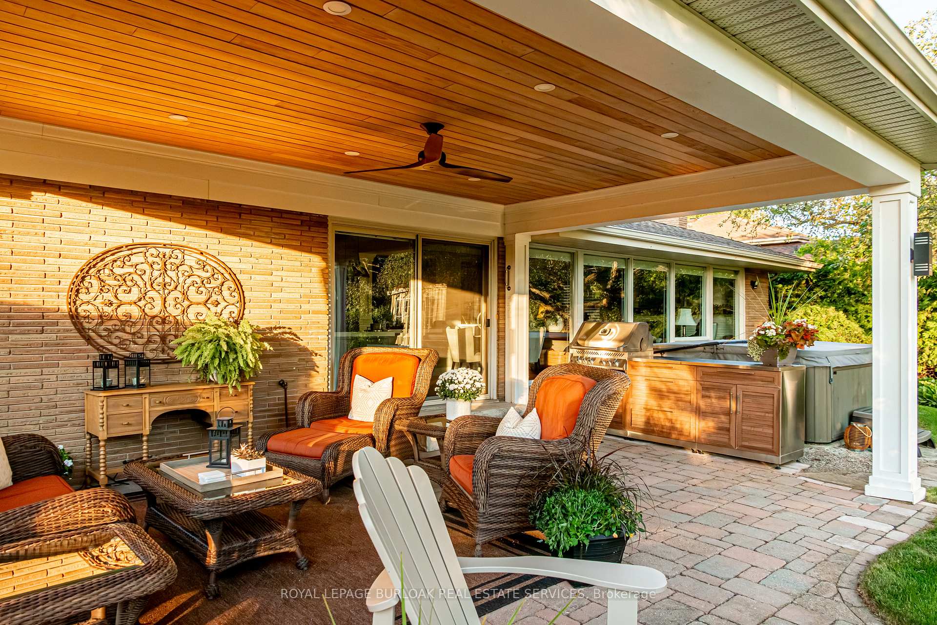 Photo 4 of 724 Kingsway Drive, Burlington, LaSalle — HOMEH