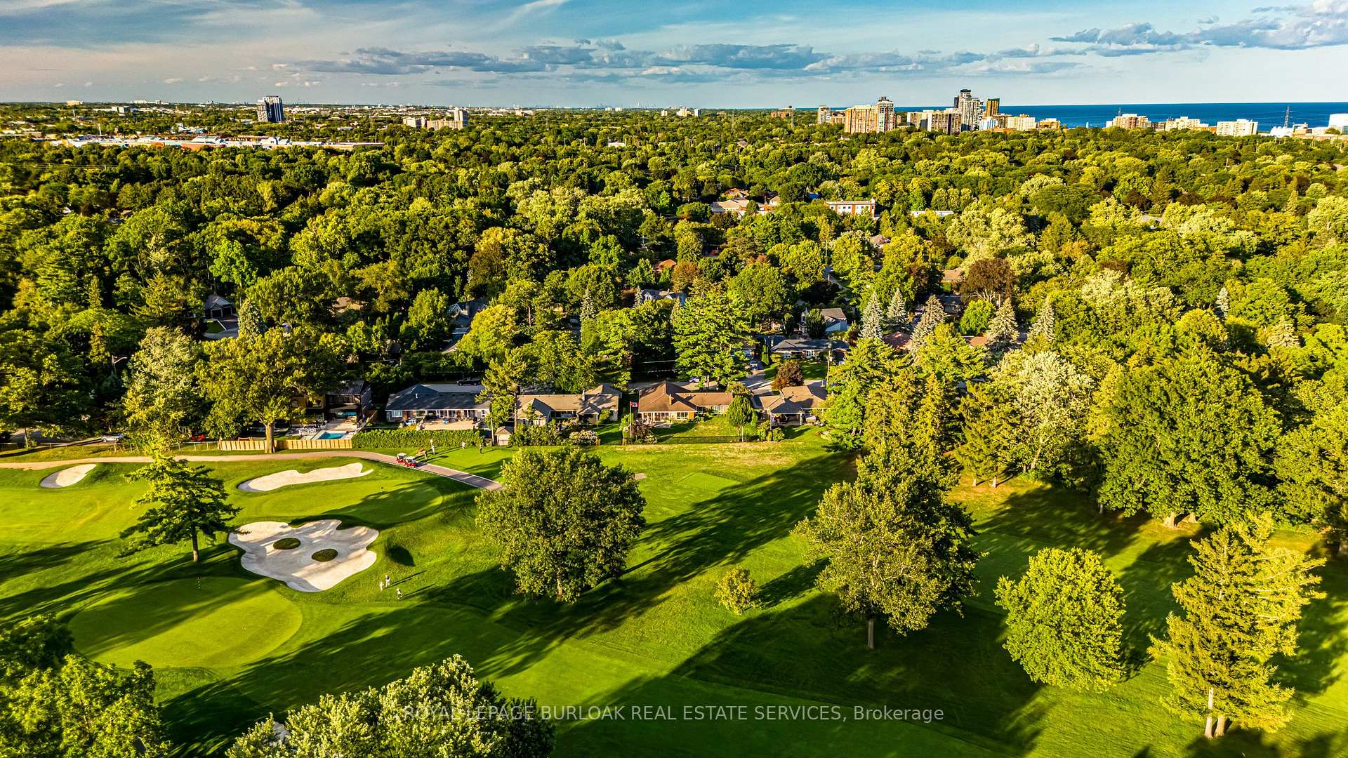 Photo 6 of 724 Kingsway Drive, Burlington, LaSalle — HOMEH