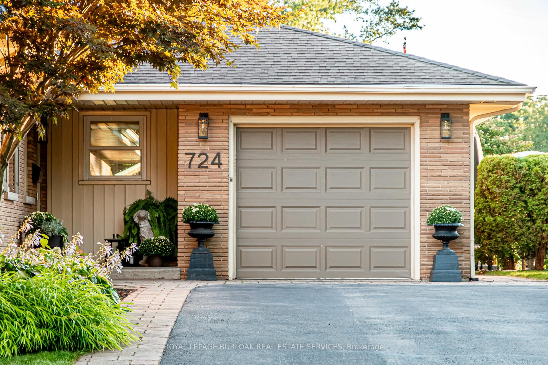 Photo 7 of 724 Kingsway Drive, Burlington, LaSalle — HOMEH