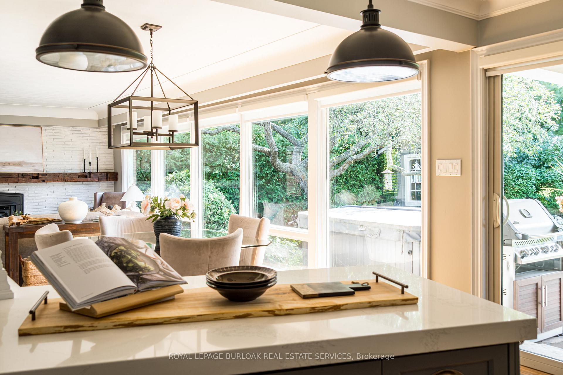 Photo 14 of 724 Kingsway Drive, Burlington, LaSalle — HOMEH