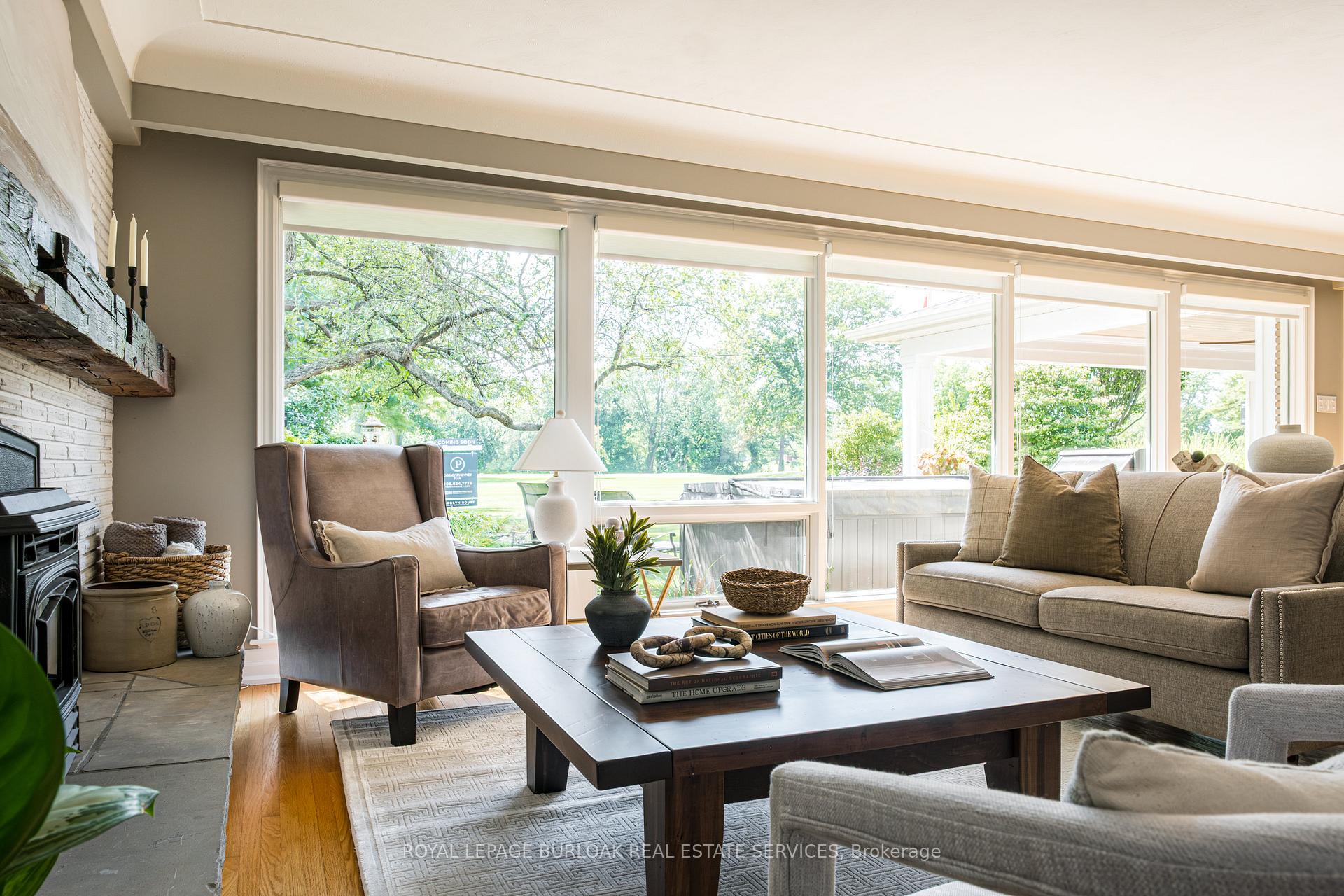 Photo 17 of 724 Kingsway Drive, Burlington, LaSalle — HOMEH