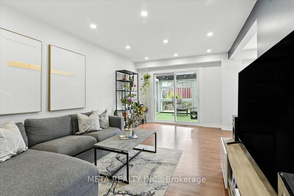 Photo 6 of 1567 Jaywin Circle, Pickering, Village East — HOMEH