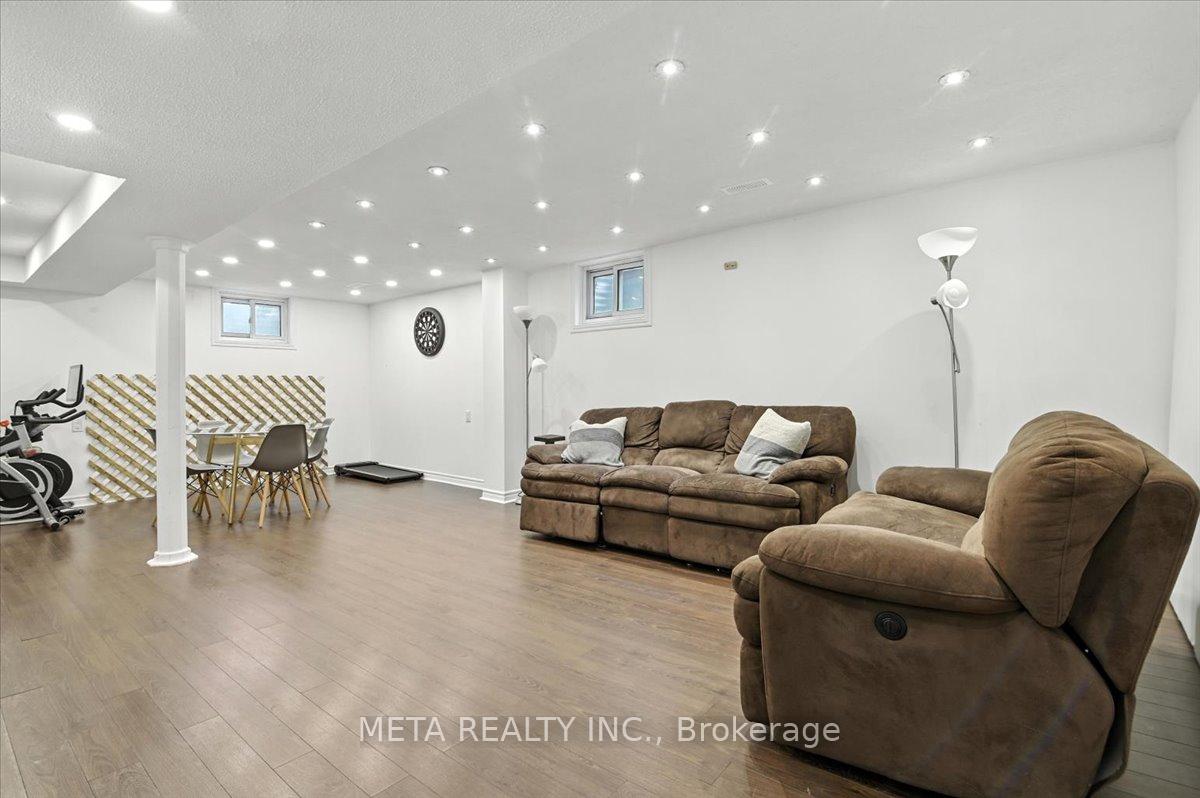 Photo 28 of 1567 Jaywin Circle, Pickering, Village East — HOMEH