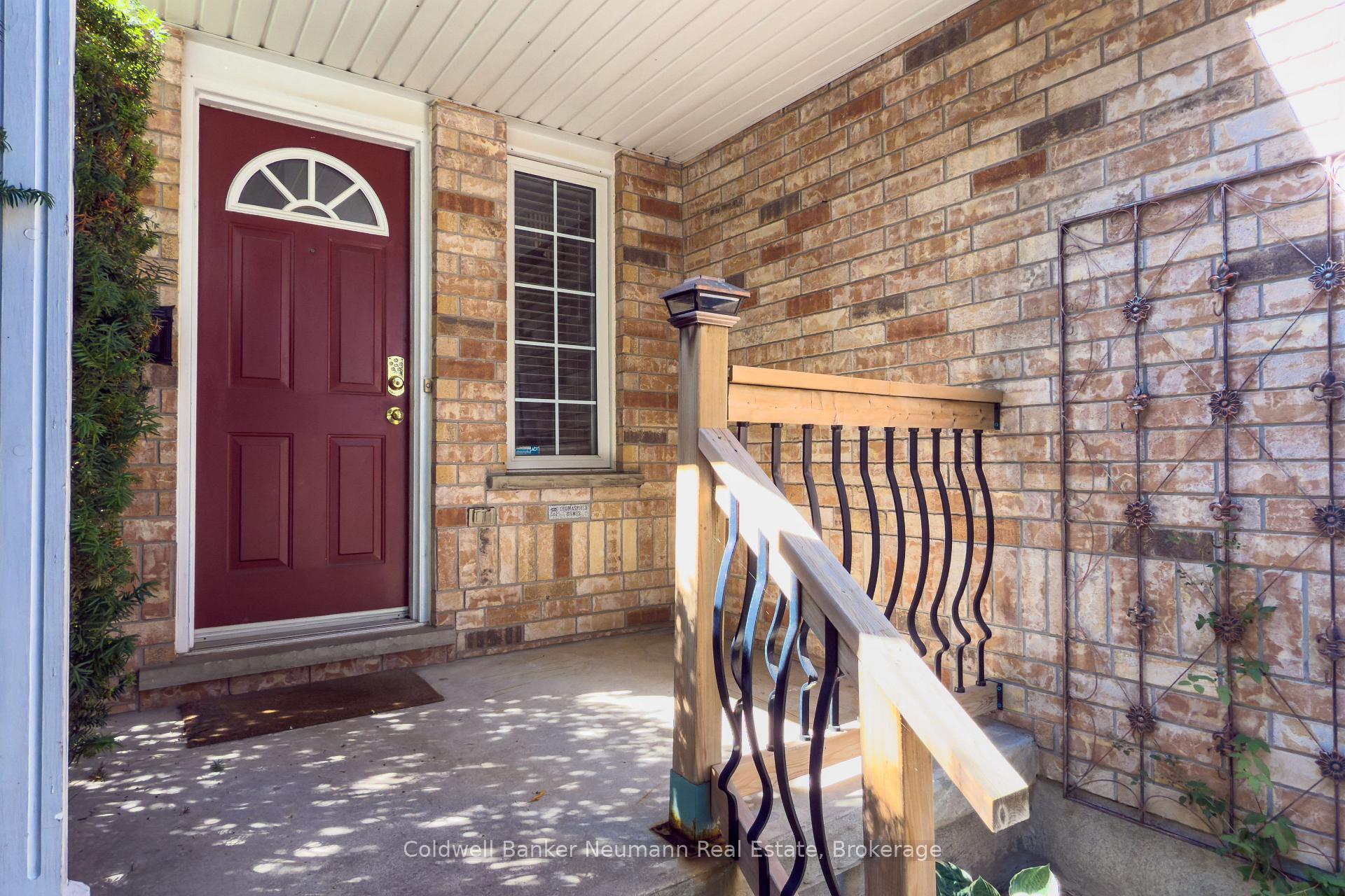 Photo 2 of 67 Gaw Crescent, Guelph, Pineridge/Westminster Woods — HOMEH