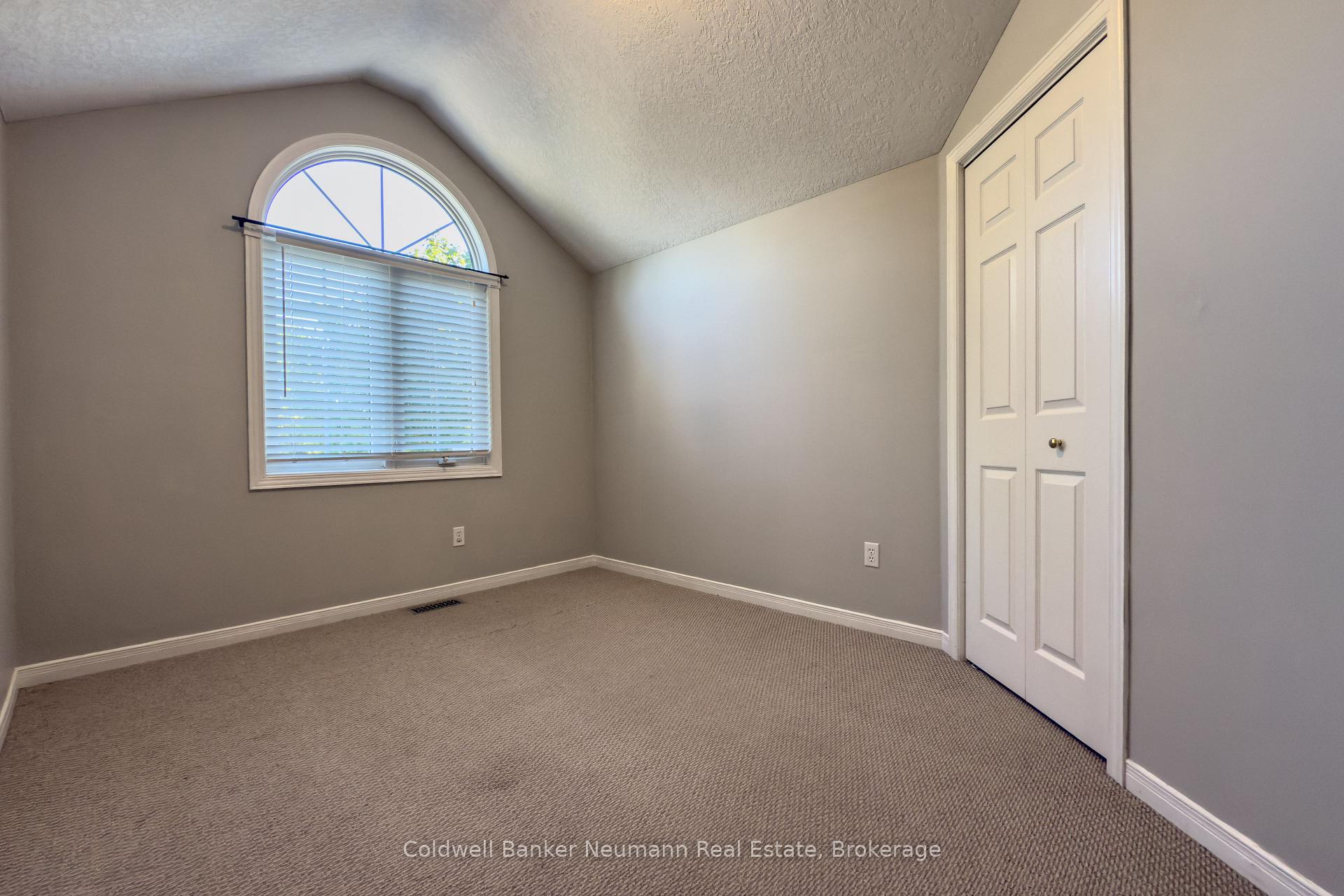 Photo 10 of 67 Gaw Crescent, Guelph, Pineridge/Westminster Woods — HOMEH