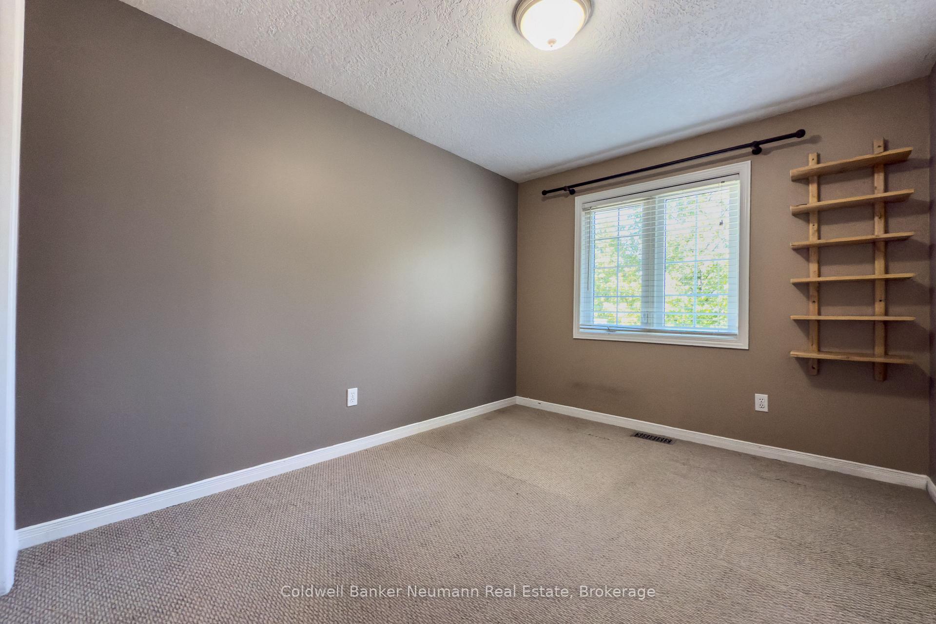 Photo 11 of 67 Gaw Crescent, Guelph, Pineridge/Westminster Woods — HOMEH