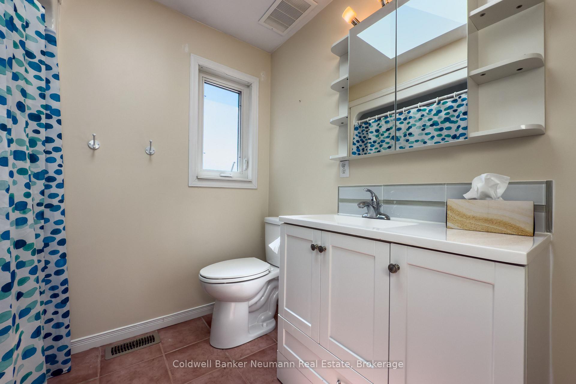 Photo 13 of 67 Gaw Crescent, Guelph, Pineridge/Westminster Woods — HOMEH