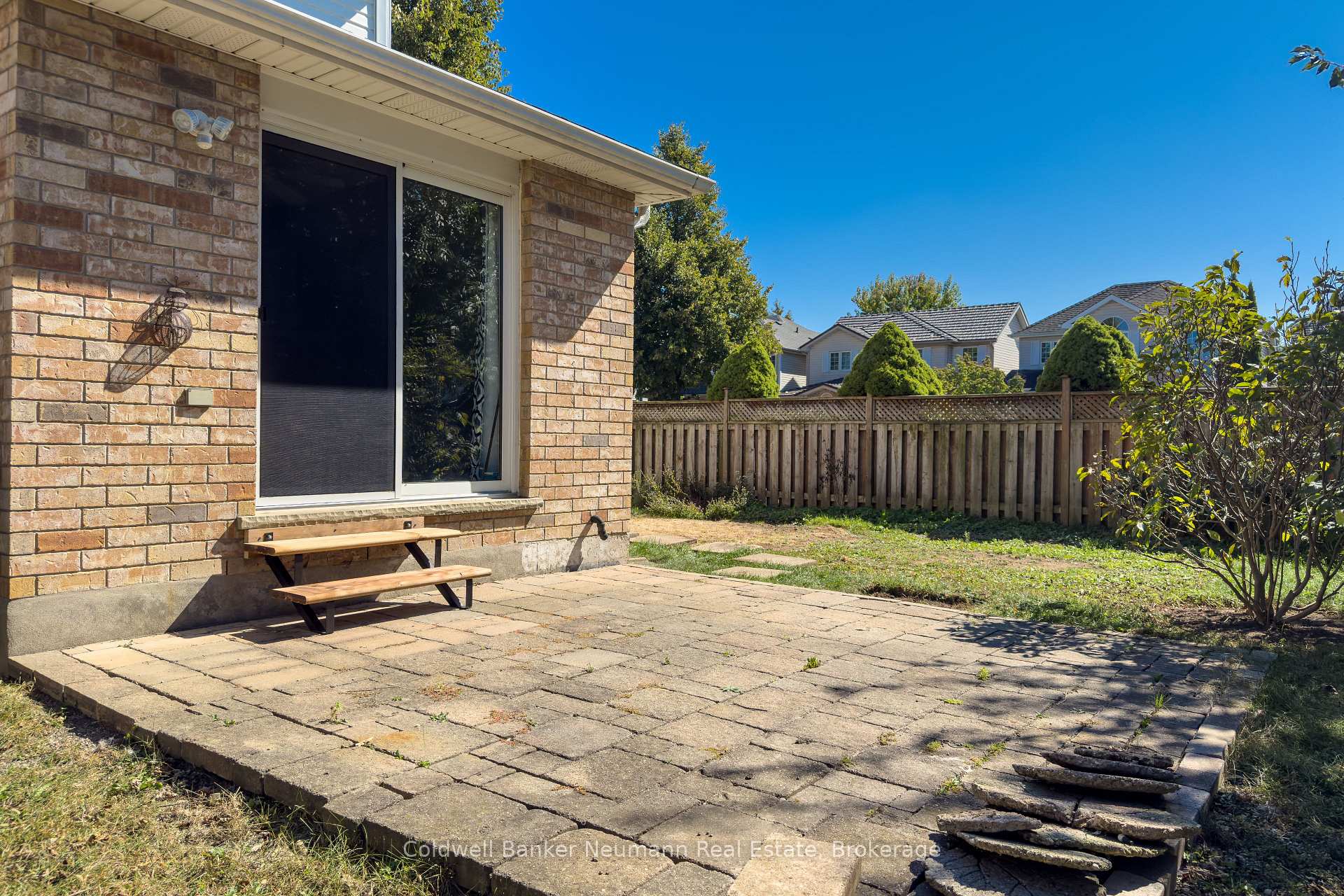 Photo 19 of 67 Gaw Crescent, Guelph, Pineridge/Westminster Woods — HOMEH