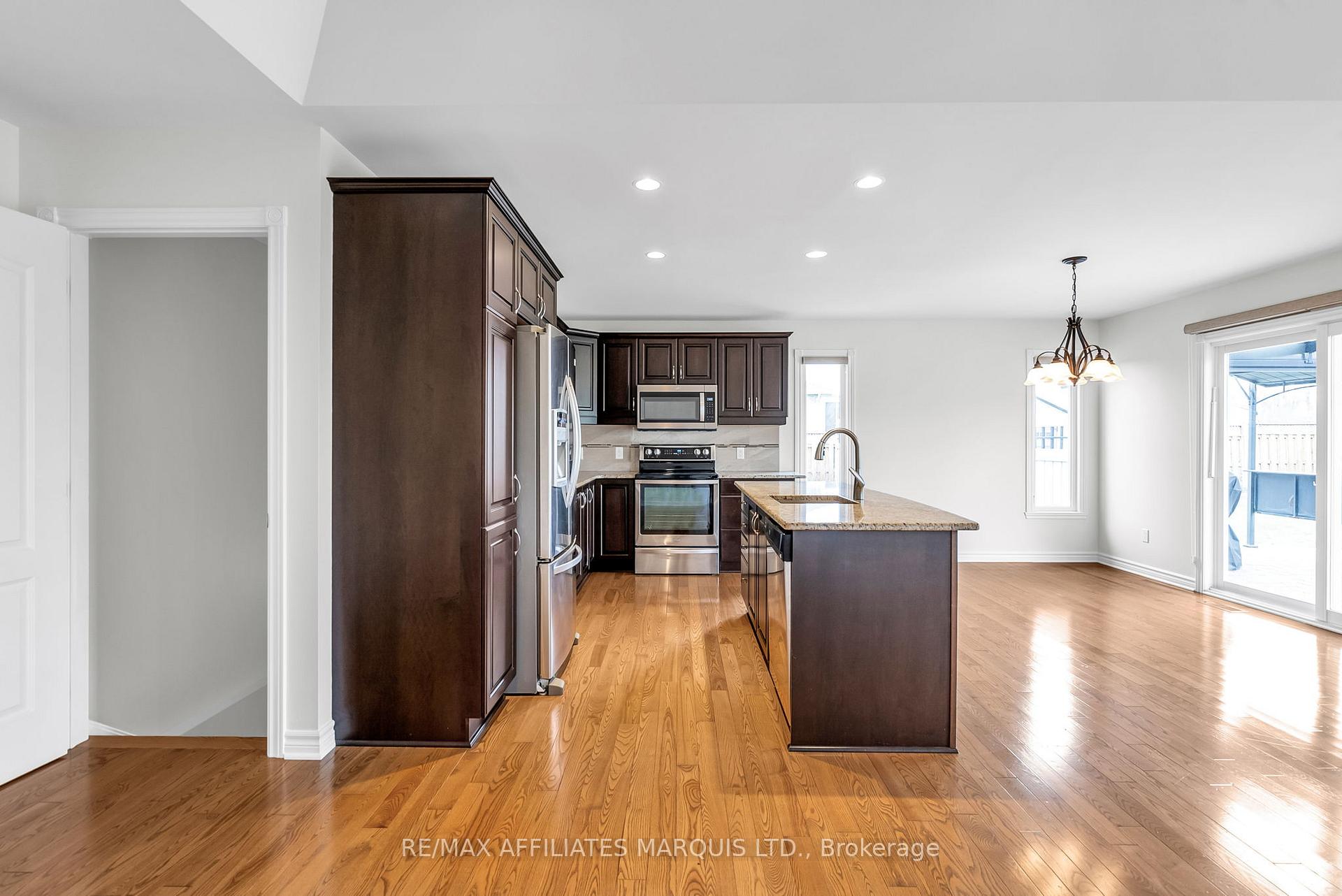 Photo 12 of 2125 Concorde Avenue, Cornwall — HOMEH