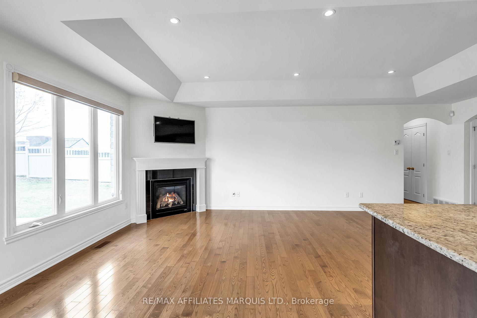 Photo 18 of 2125 Concorde Avenue, Cornwall — HOMEH