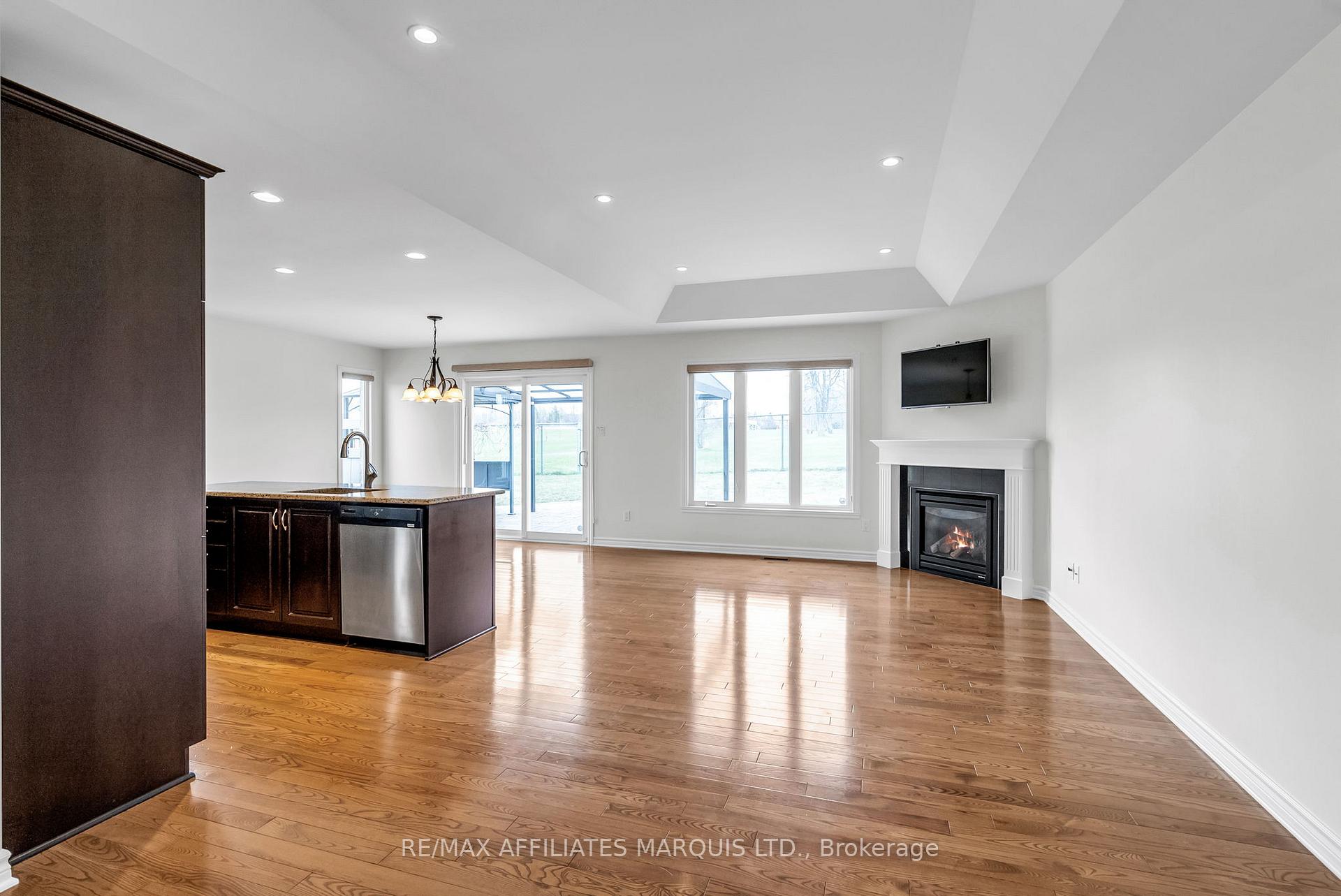 Photo 19 of 2125 Concorde Avenue, Cornwall — HOMEH
