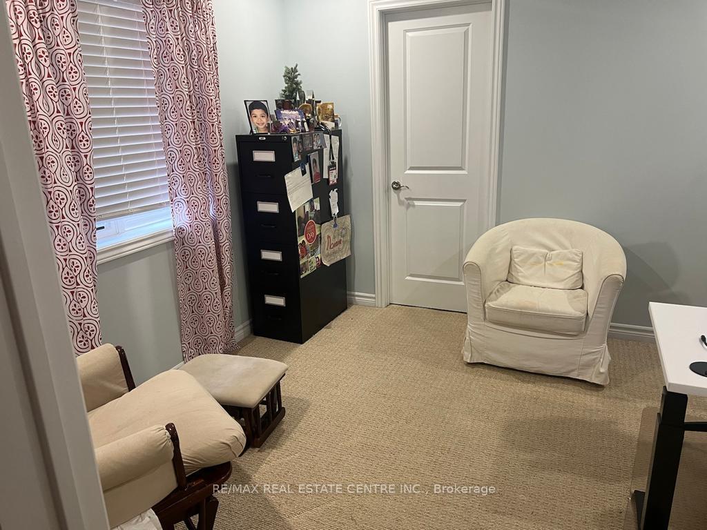 Photo 33 of 15 Lola Crescent, Brampton, Northwest Brampton — HOMEH