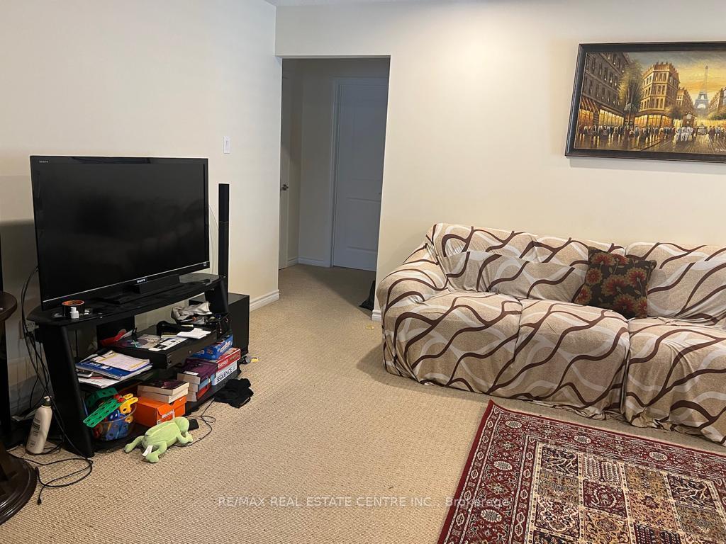 Photo 38 of 15 Lola Crescent, Brampton, Northwest Brampton — HOMEH