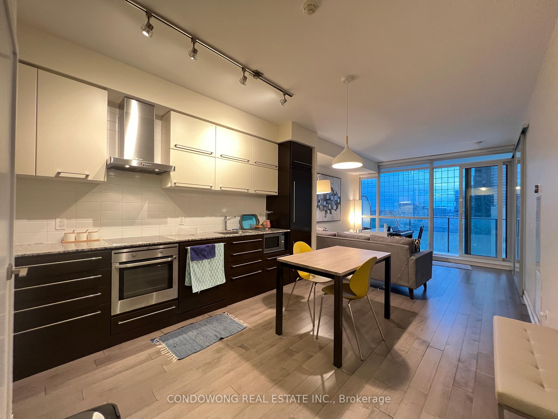 Front of Unit 1803, 770 Bay Street