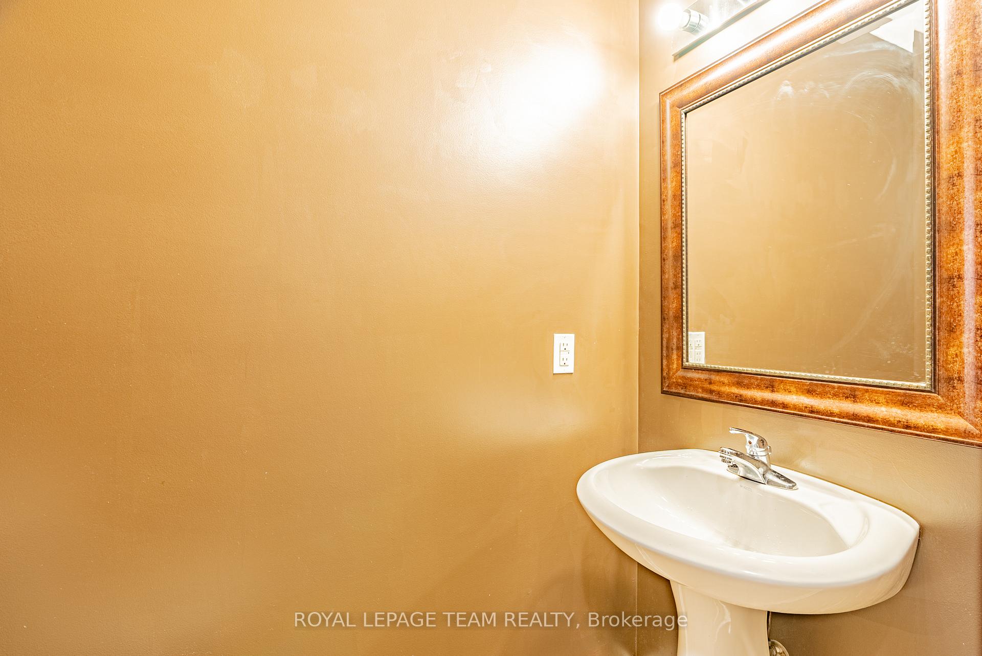 Photo 6 of 403 Fosterbrook Way, Ottawa, Barrhaven - Cedargrove/Fraserdale — HOMEH