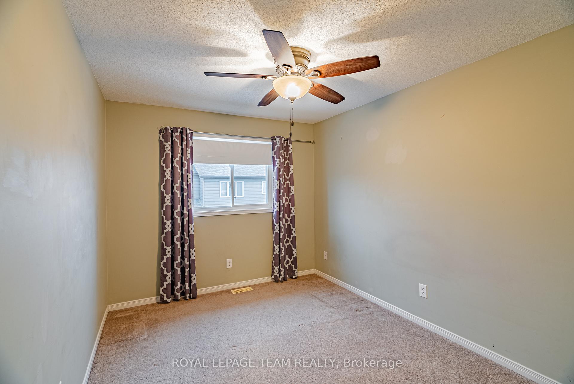 Photo 23 of 403 Fosterbrook Way, Ottawa, Barrhaven - Cedargrove/Fraserdale — HOMEH