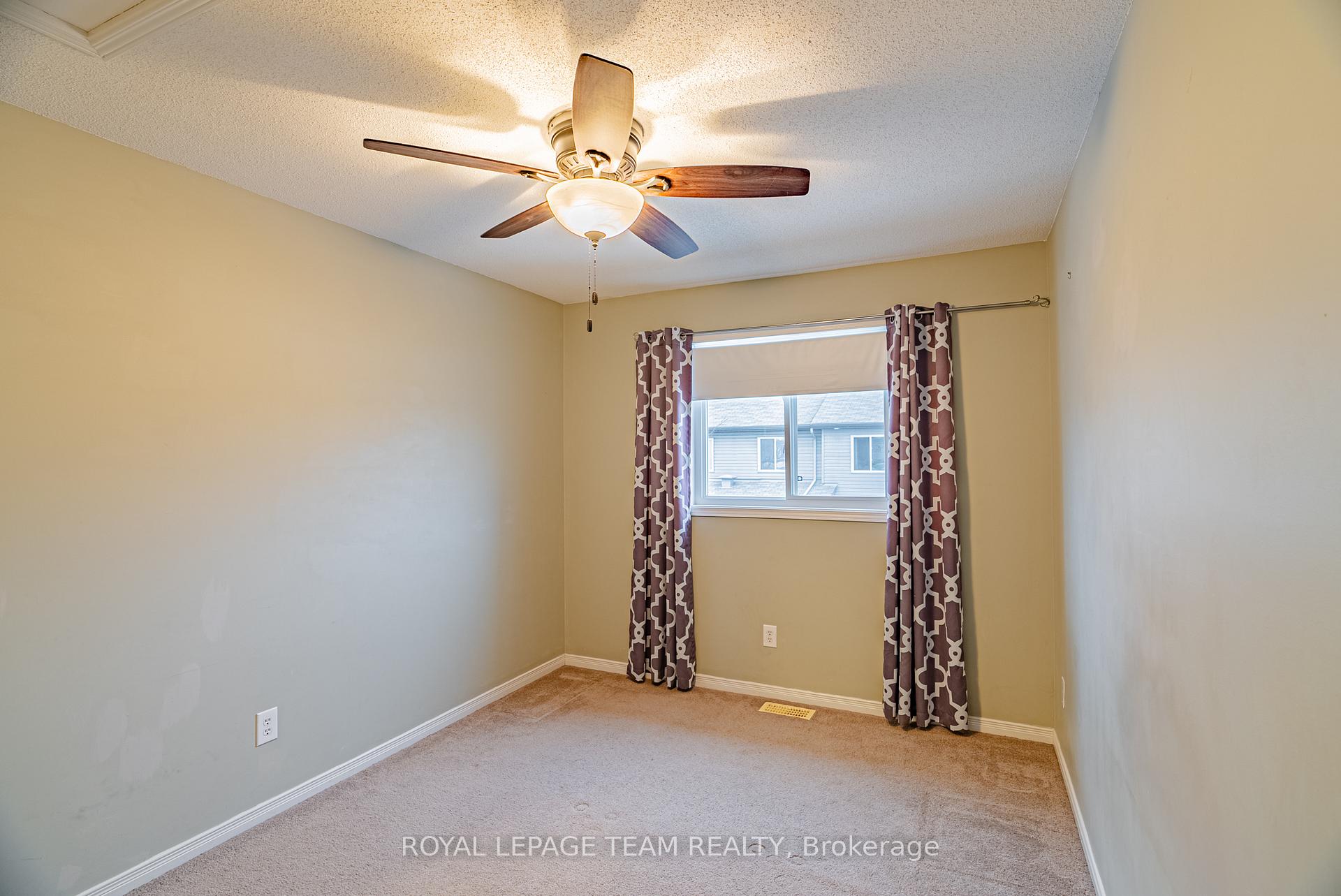 Photo 24 of 403 Fosterbrook Way, Ottawa, Barrhaven - Cedargrove/Fraserdale — HOMEH