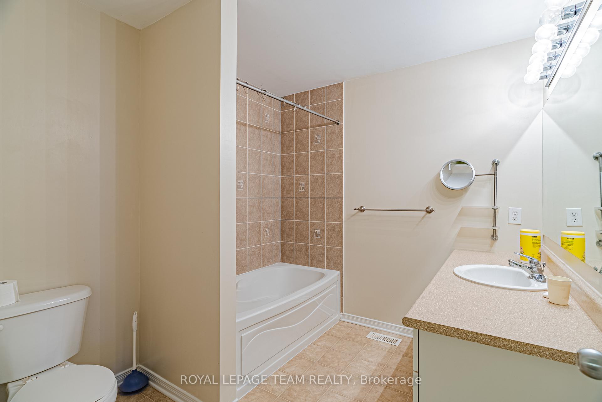 Photo 25 of 403 Fosterbrook Way, Ottawa, Barrhaven - Cedargrove/Fraserdale — HOMEH
