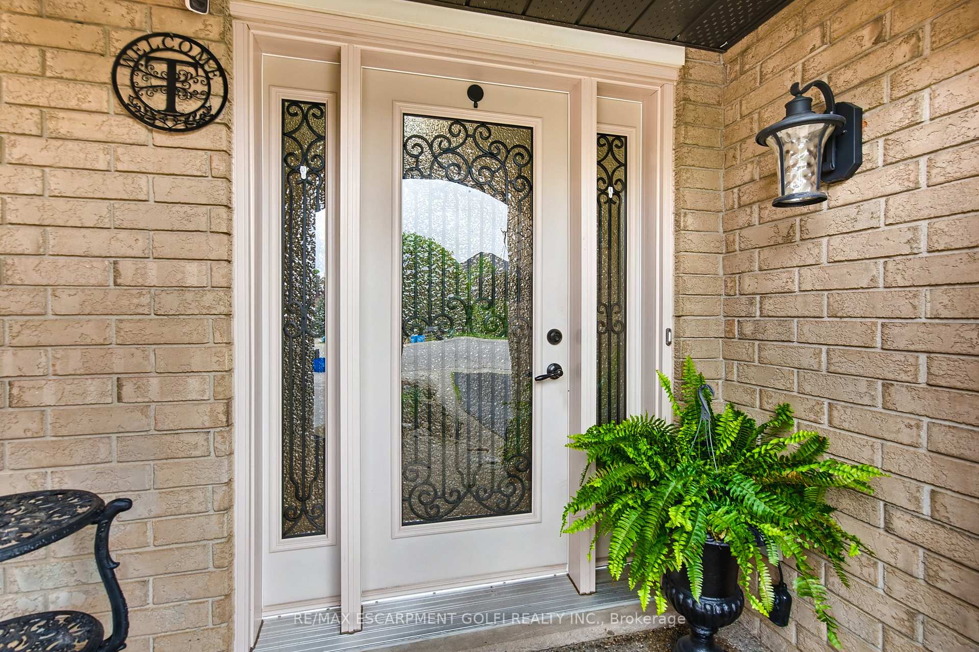Photo 2 of 317 Jacqueline Boulevard, Hamilton, Allison — HOMEH