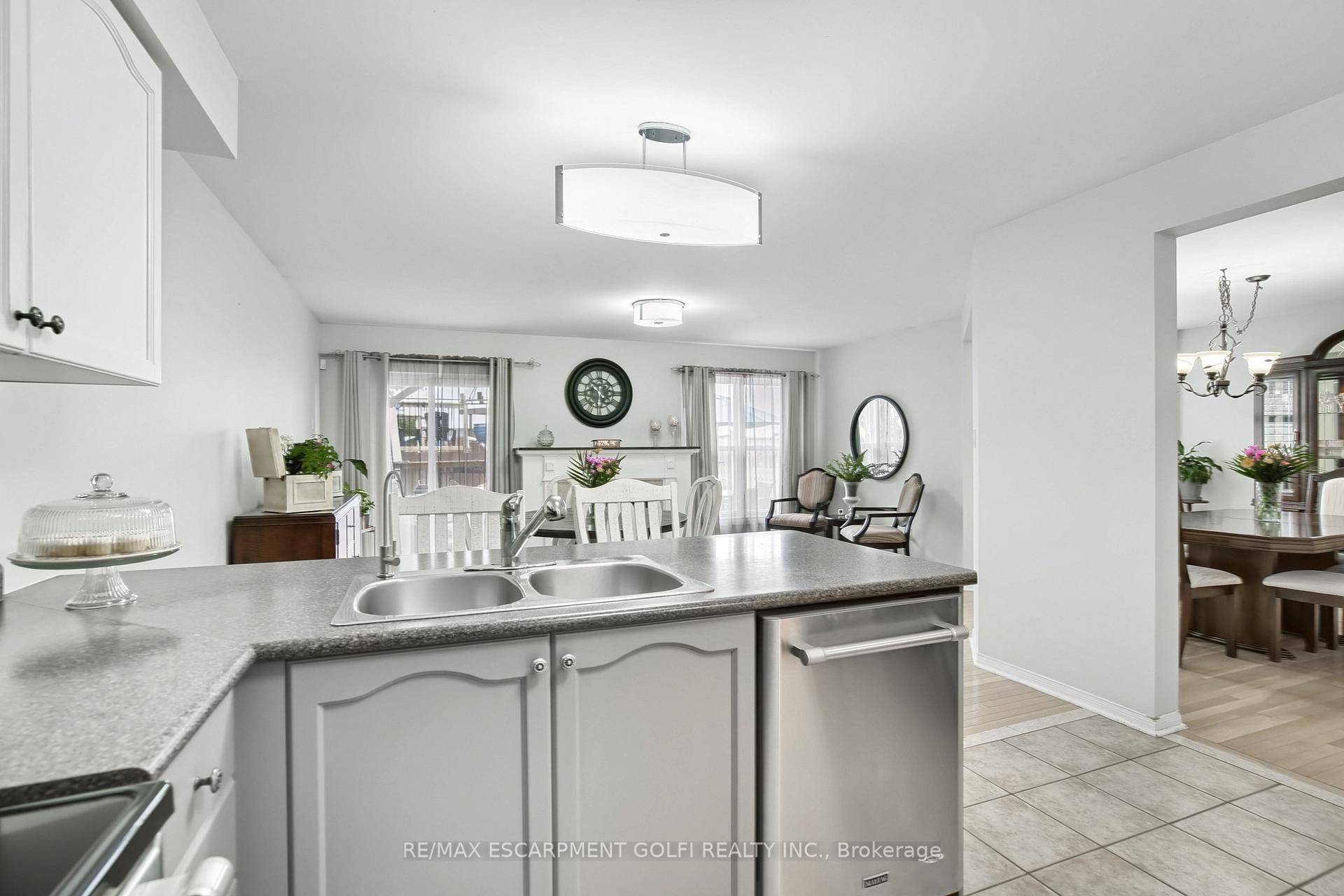 Photo 5 of 317 Jacqueline Boulevard, Hamilton, Allison — HOMEH