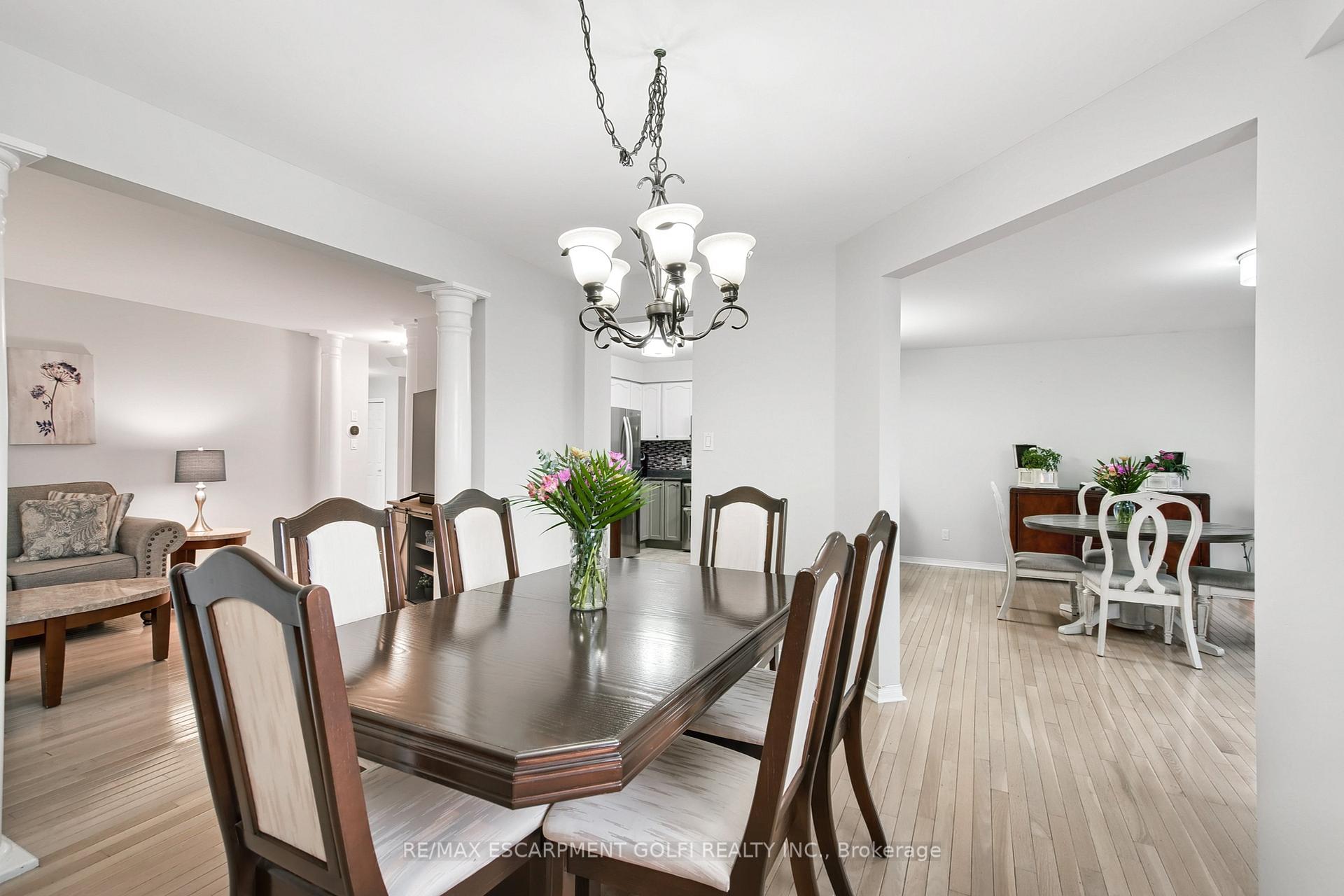Photo 10 of 317 Jacqueline Boulevard, Hamilton, Allison — HOMEH