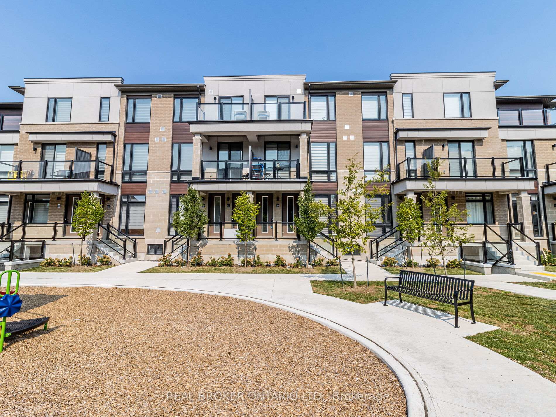 Front of Unit 45, 45 Knotsberry Circle