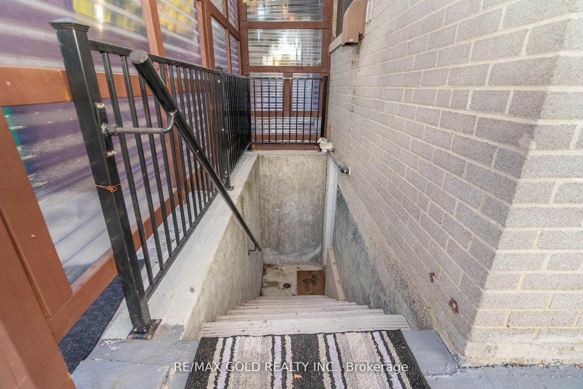 Photo 60 of 21 Argyle Crescent, Brampton, Avondale — HOMEH