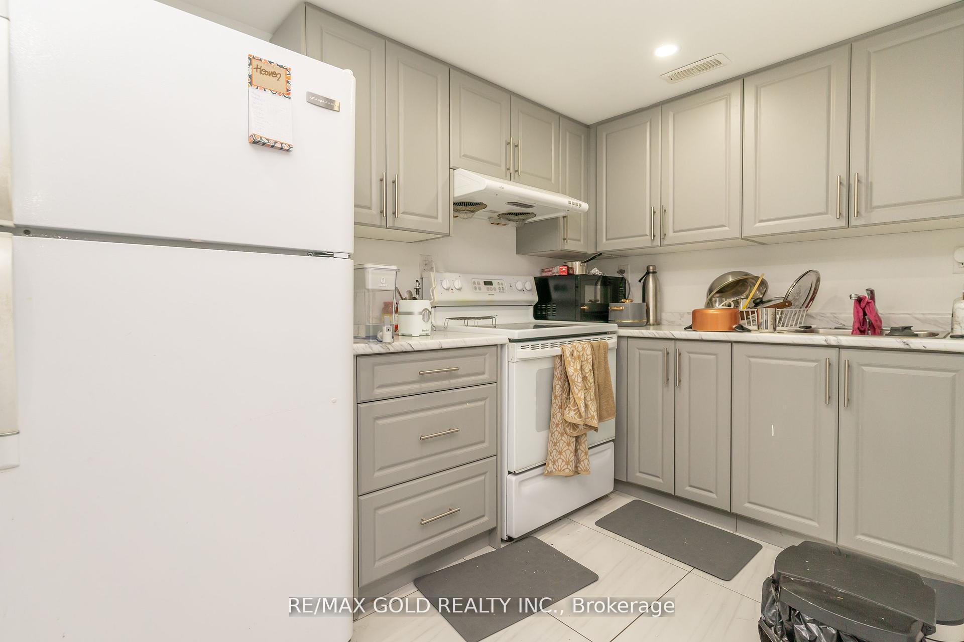 Photo 74 of 21 Argyle Crescent, Brampton, Avondale — HOMEH