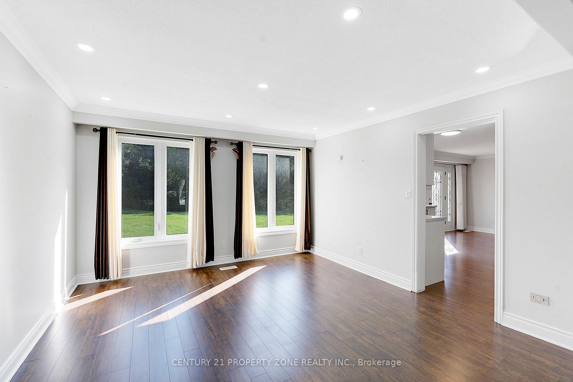 Photo 14 of 14 Huttonville Drive, Brampton, Huttonville — HOMEH