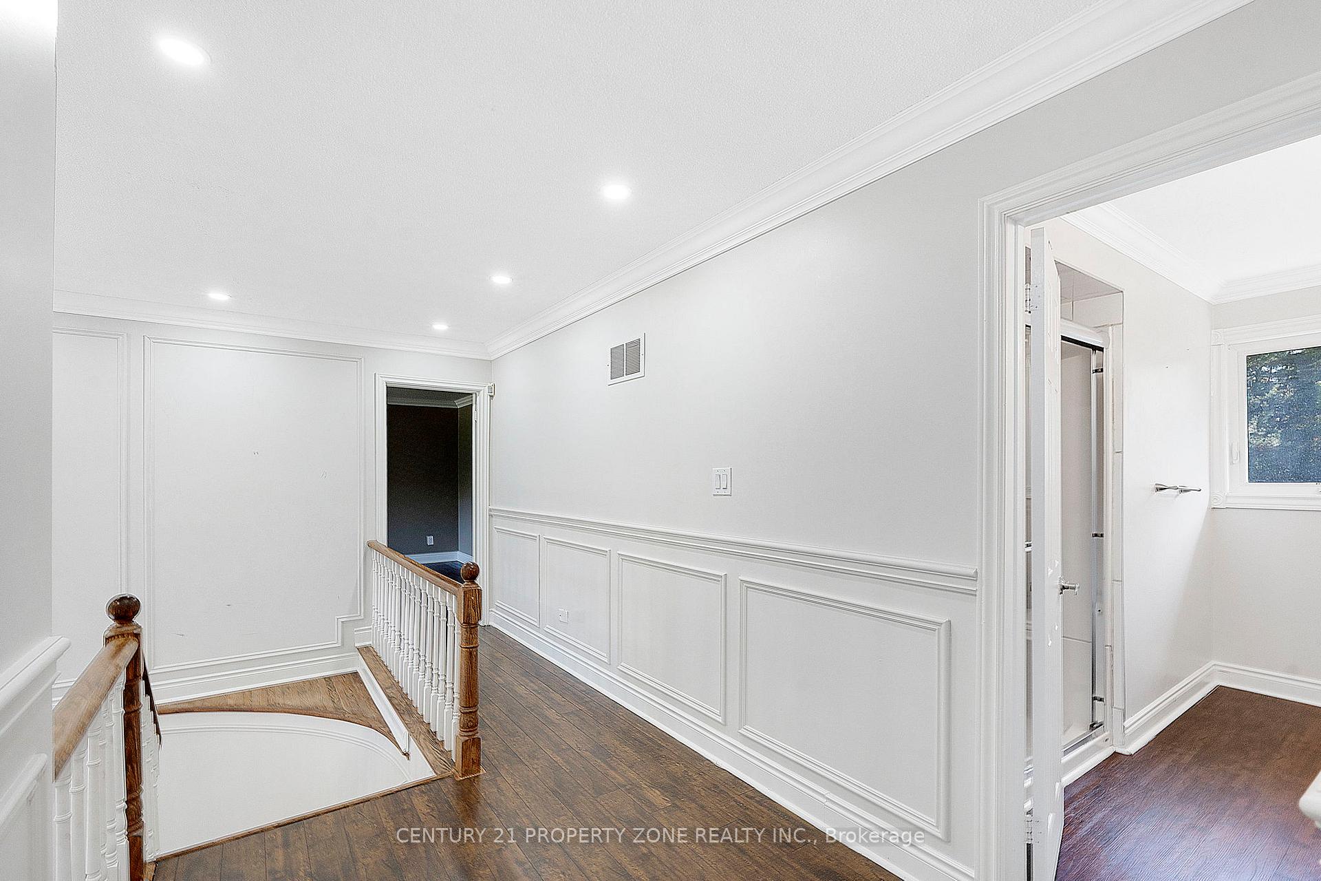 Photo 25 of 14 Huttonville Drive, Brampton, Huttonville — HOMEH