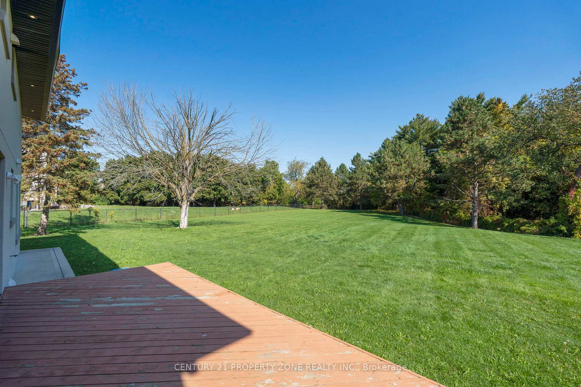 Photo 43 of 14 Huttonville Drive, Brampton, Huttonville — HOMEH
