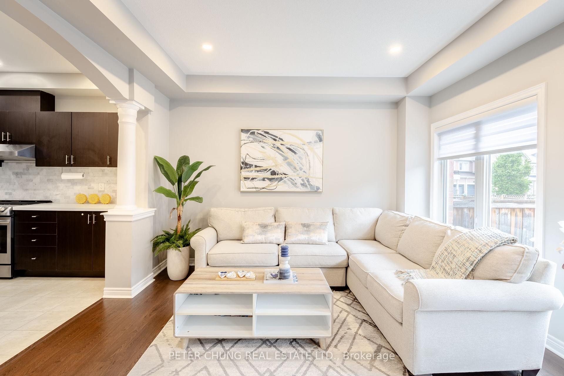 Photo 3 of 29 Upper Greensborough Drive, Markham, Greensborough — HOMEH