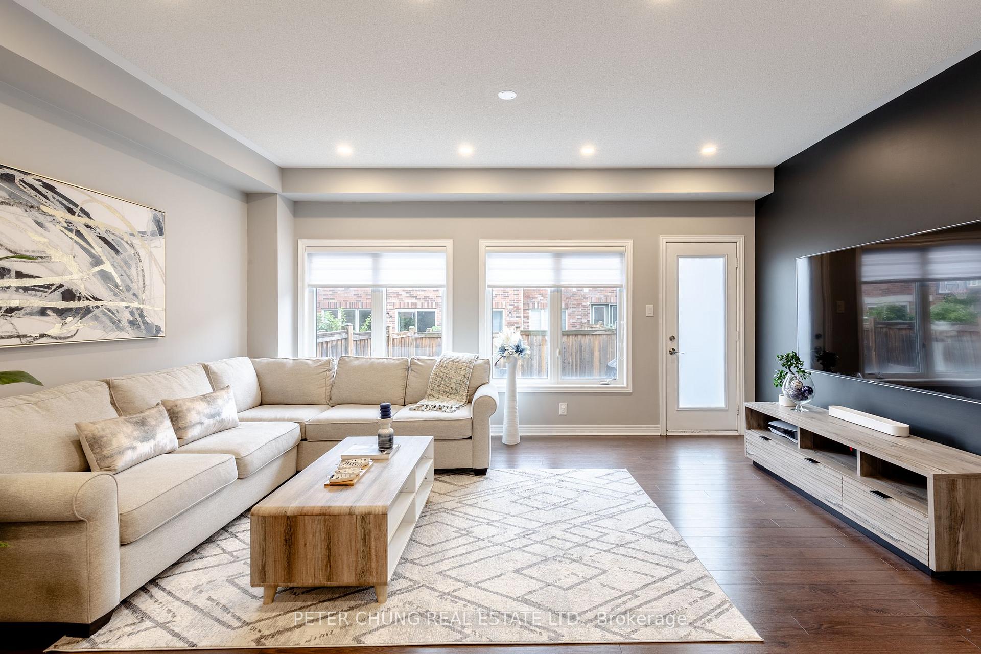 Photo 6 of 29 Upper Greensborough Drive, Markham, Greensborough — HOMEH