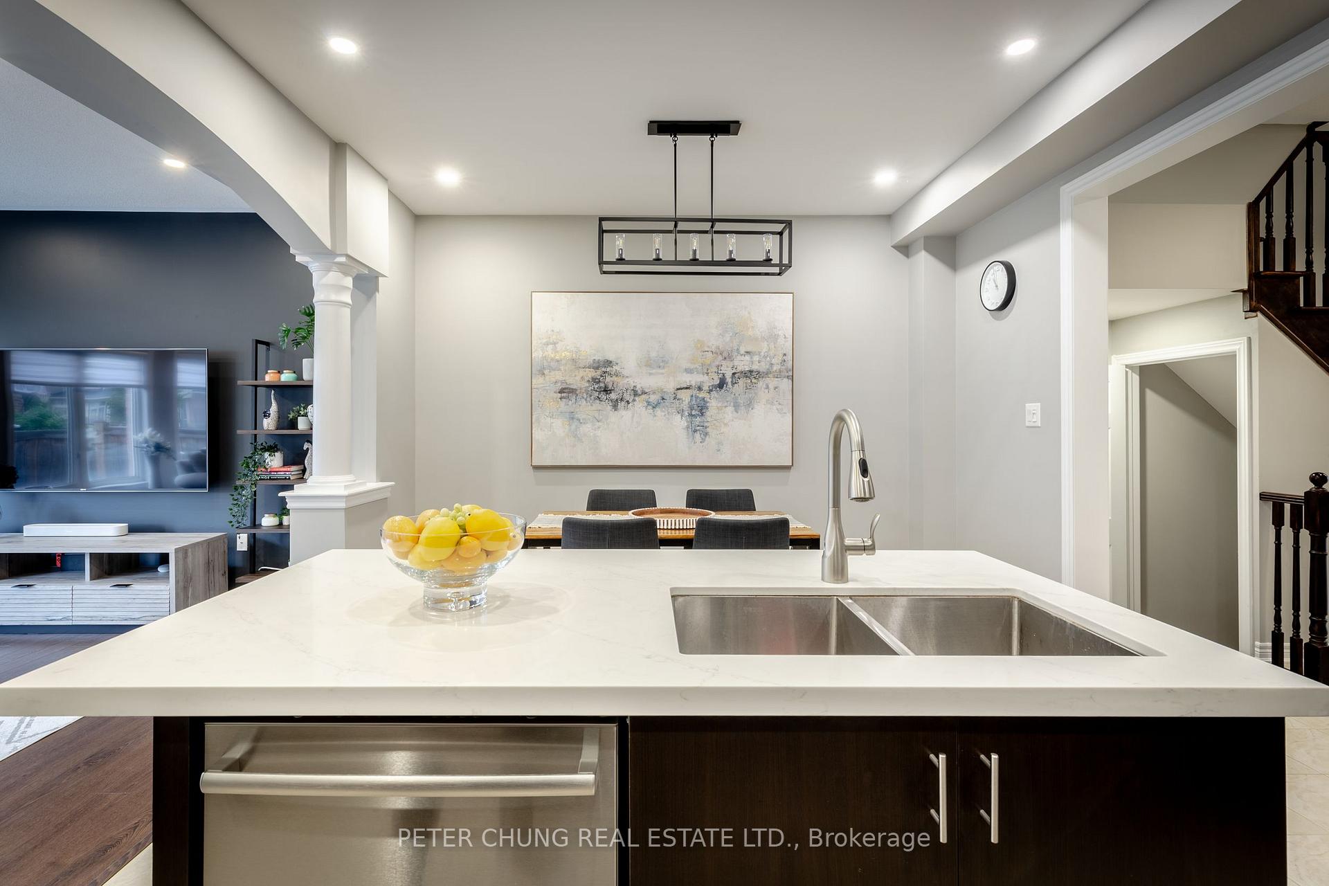 Photo 9 of 29 Upper Greensborough Drive, Markham, Greensborough — HOMEH