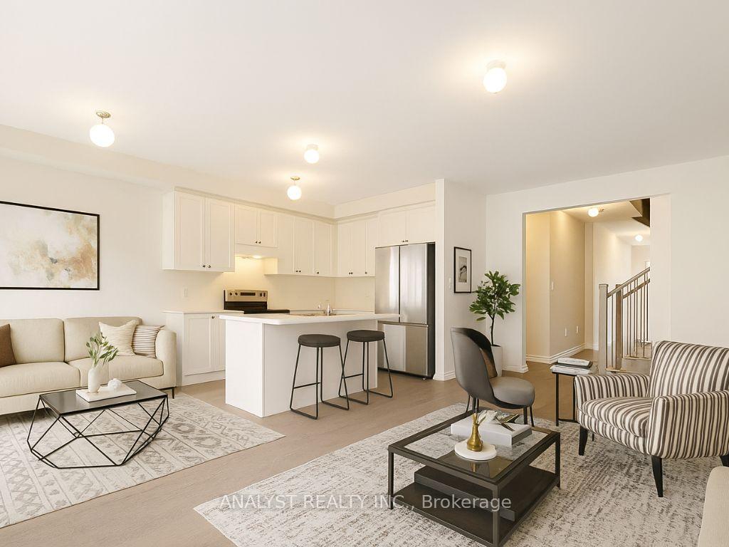 Photo 2 of 77 Singhampton Road, Vaughan, Kleinburg — HOMEH