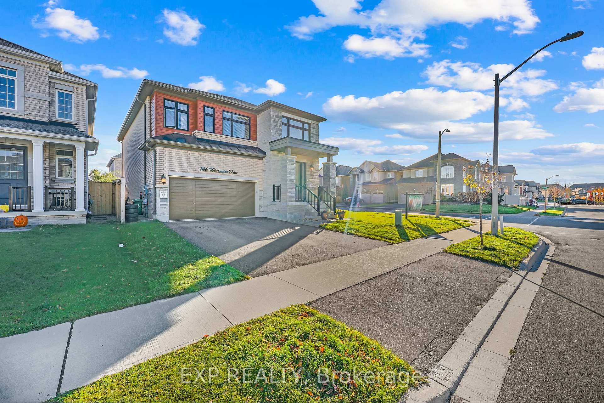 Photo 3 of 146 Whittington Drive, Hamilton, Meadowlands — HOMEH