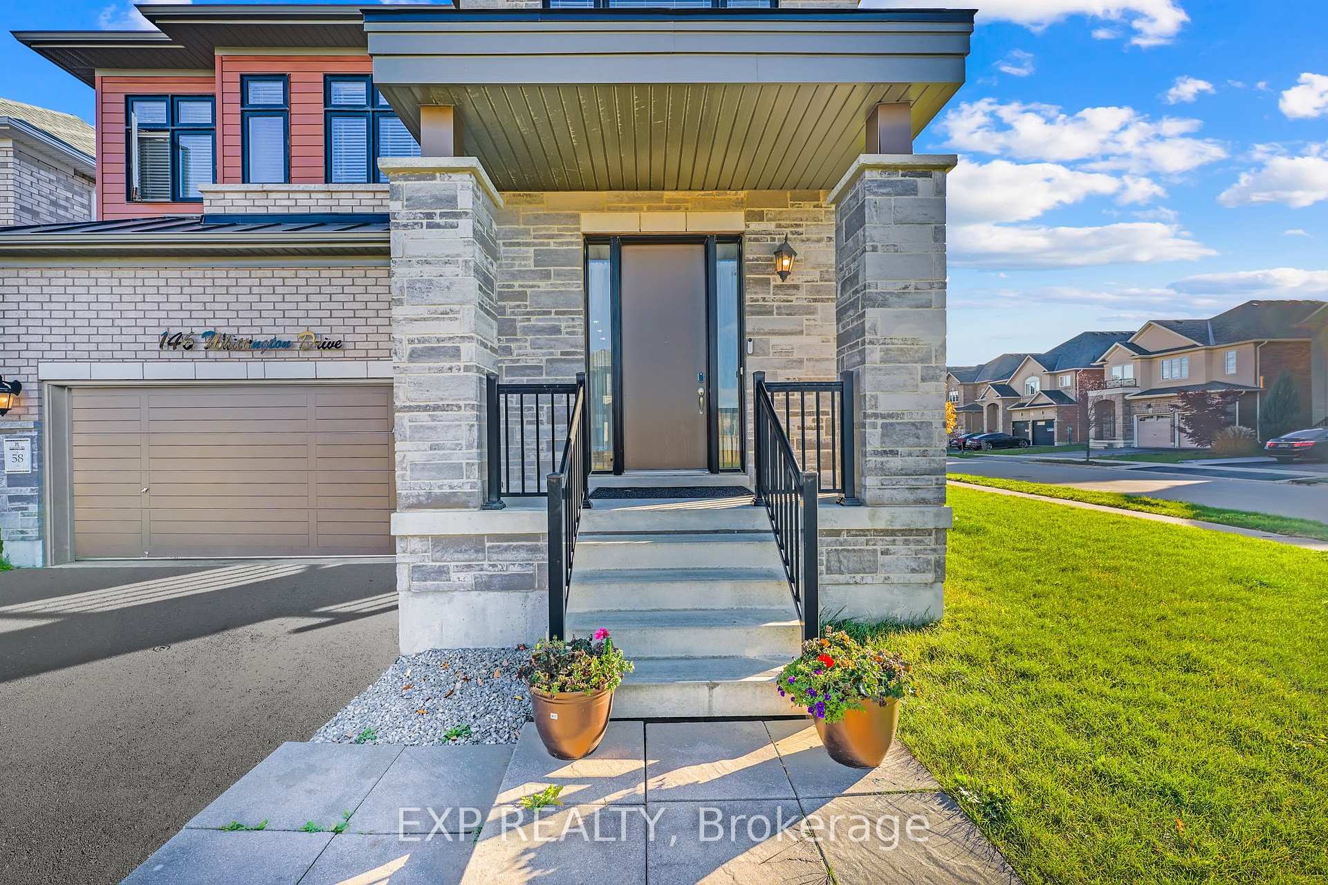 Photo 5 of 146 Whittington Drive, Hamilton, Meadowlands — HOMEH