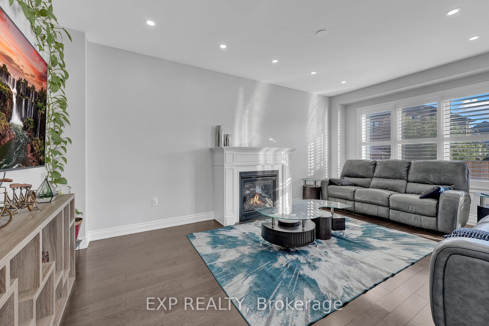 Photo 12 of 146 Whittington Drive, Hamilton, Meadowlands — HOMEH