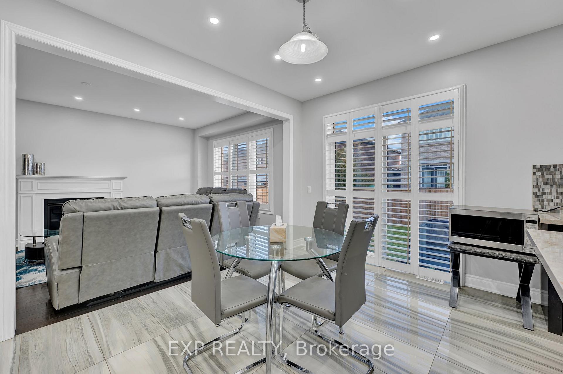 Photo 16 of 146 Whittington Drive, Hamilton, Meadowlands — HOMEH