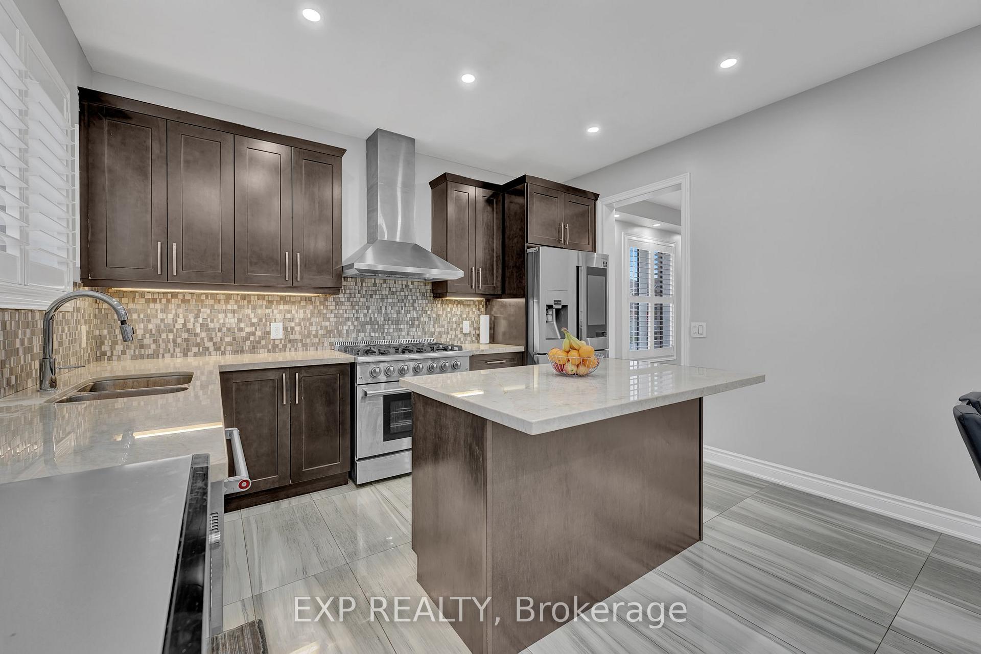 Photo 18 of 146 Whittington Drive, Hamilton, Meadowlands — HOMEH