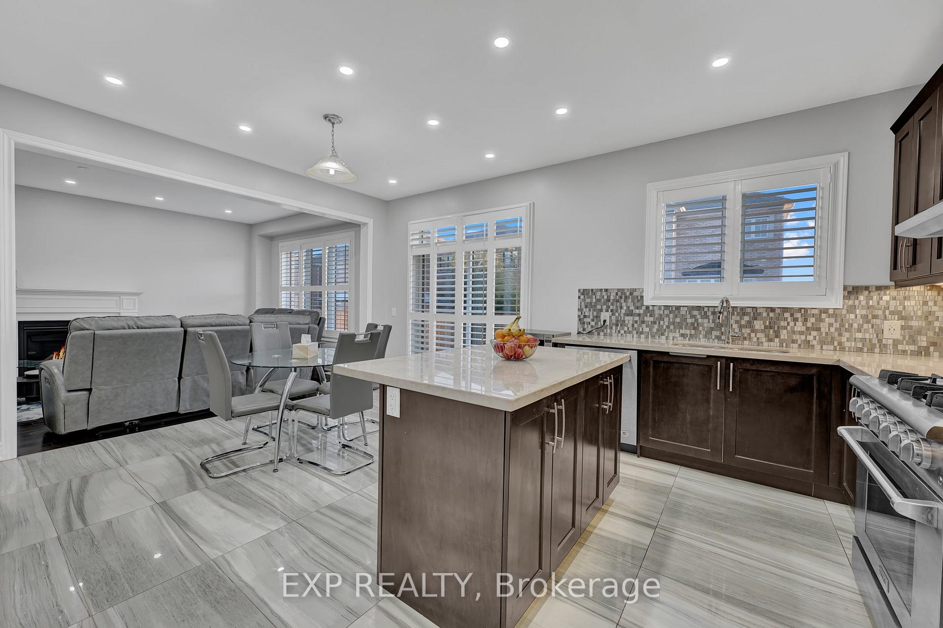 Photo 20 of 146 Whittington Drive, Hamilton, Meadowlands — HOMEH