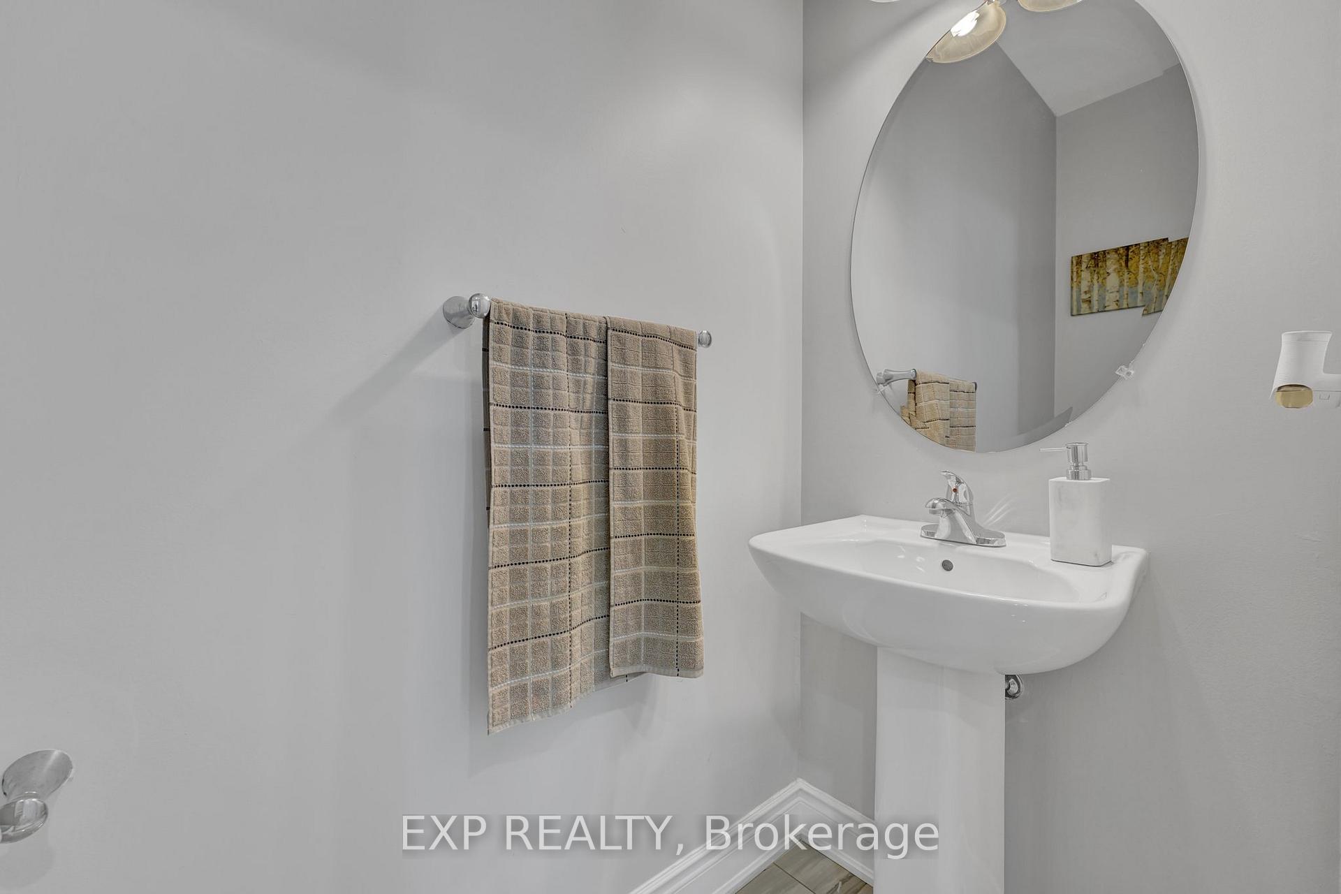 Photo 23 of 146 Whittington Drive, Hamilton, Meadowlands — HOMEH