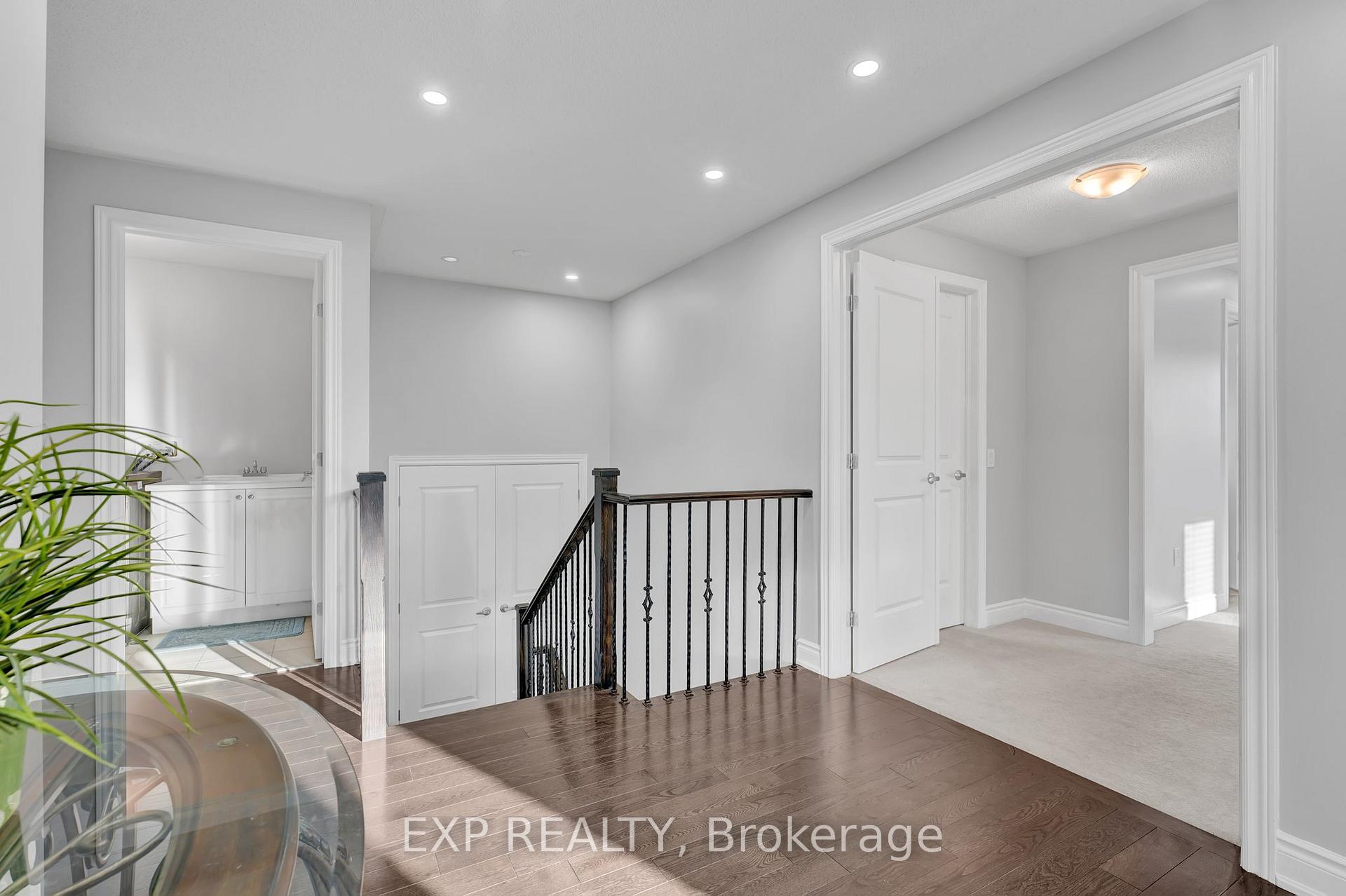 Photo 24 of 146 Whittington Drive, Hamilton, Meadowlands — HOMEH