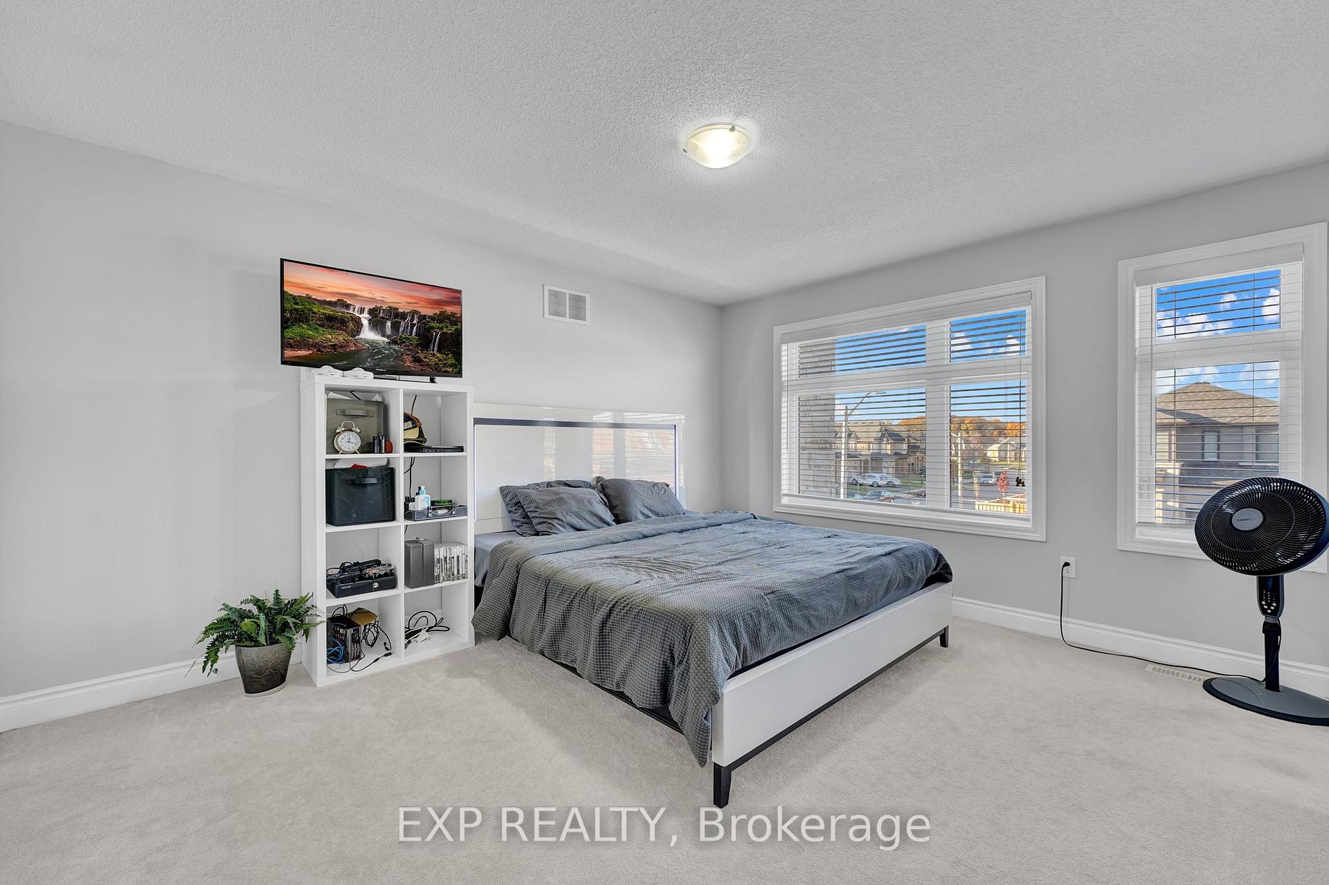 Photo 29 of 146 Whittington Drive, Hamilton, Meadowlands — HOMEH