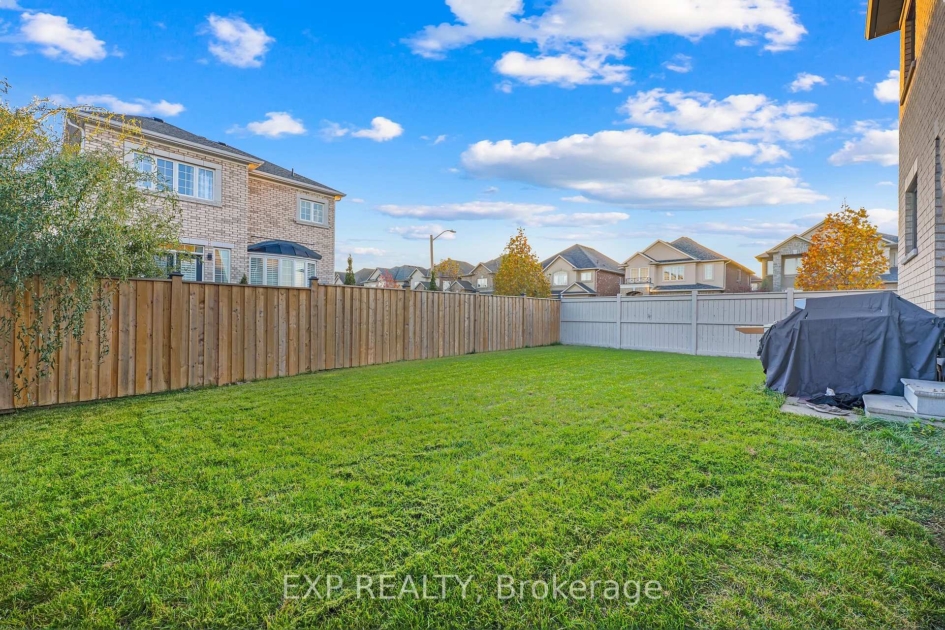 Photo 38 of 146 Whittington Drive, Hamilton, Meadowlands — HOMEH