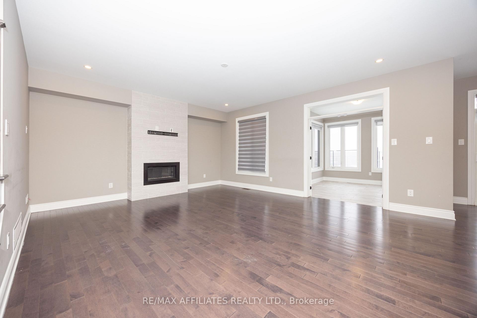 Photo 6 of 30 Salamander Way, Ottawa, Blossom Park/Kemp Park/Findlay Creek — HOMEH