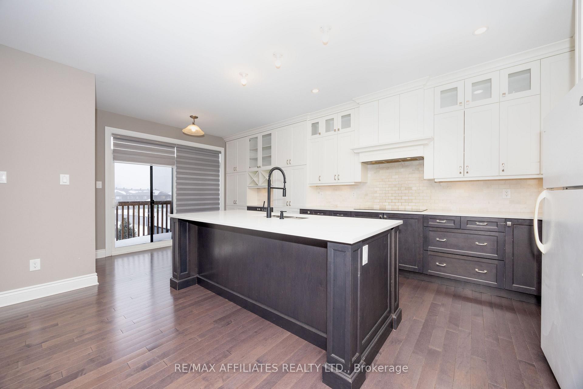 Photo 9 of 30 Salamander Way, Ottawa, Blossom Park/Kemp Park/Findlay Creek — HOMEH